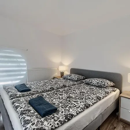 Kajuta - Acco Rent アパート