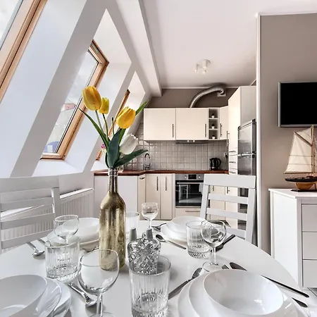 Kajuta - Acco Rent アパート